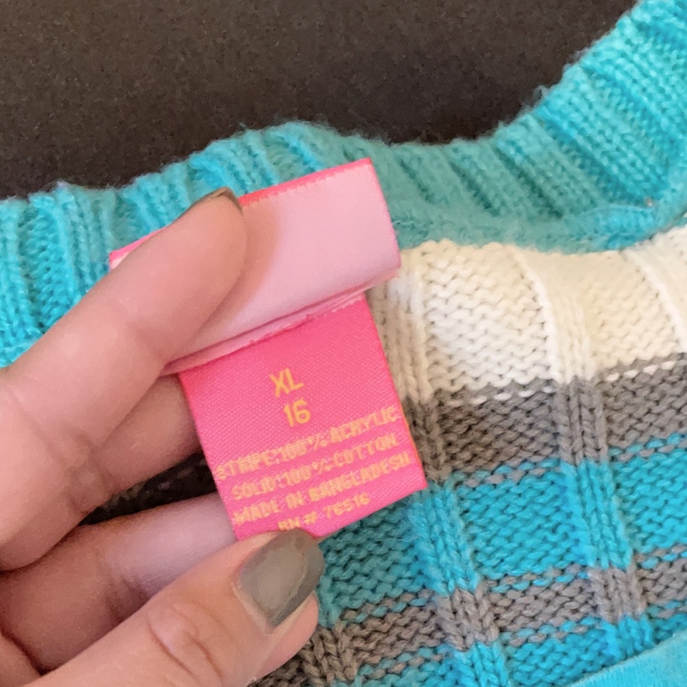 Sweater - Picture 7 of 7